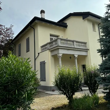 Red Leaf 펜션 코모